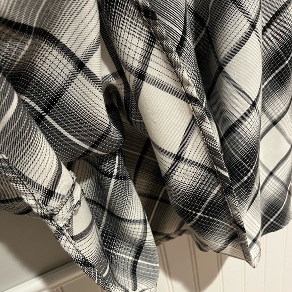 Christopher & Banks Black and White Plaid Midi Skirt Women’s Size 10 - Picture 3 of 7